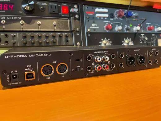 Behringer - UMC404HD 2